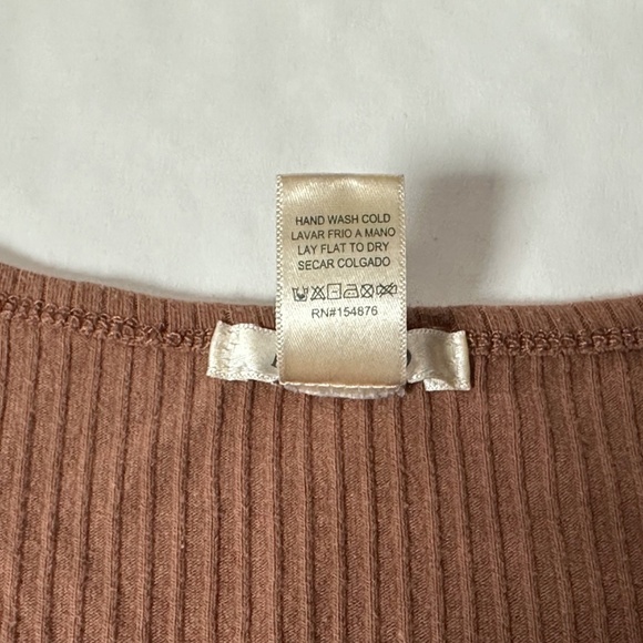 Medium Brown Ribbed Crop Top - Picture 4 of 4